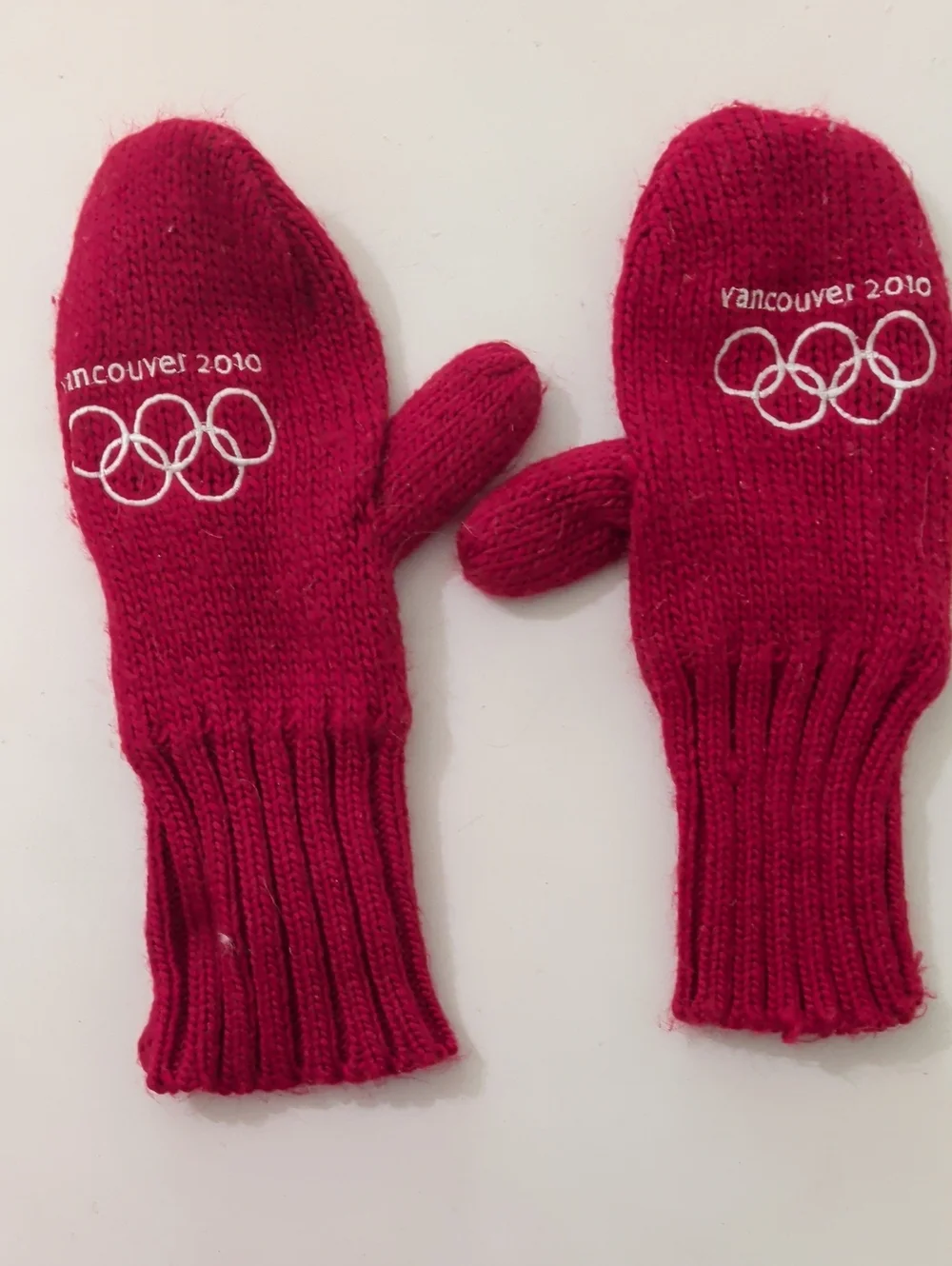 Vancouver Red Kids Knit Mittens with White Olympic Ring Design